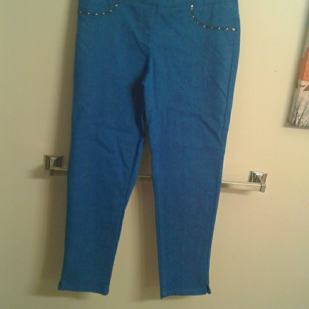 Pants - Picture 3 of 4